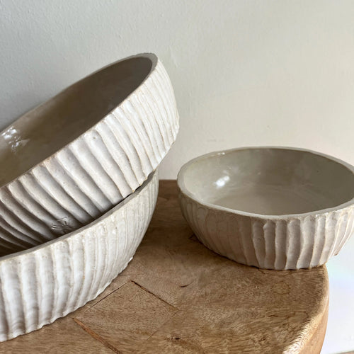 Salto Ceramics Ribbed Serving Bowl