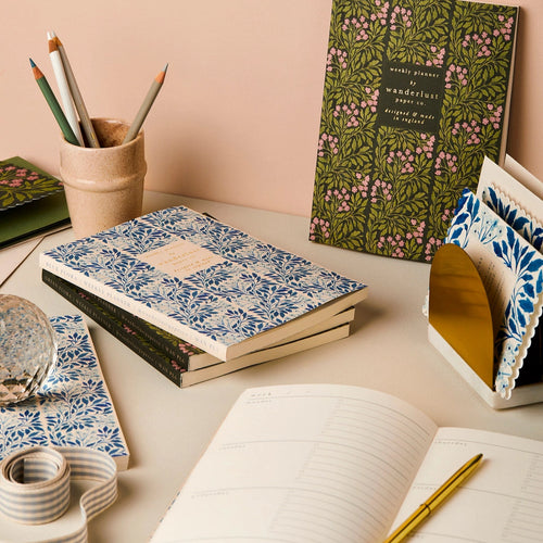 WanderlustPaperCoWeeklyPlannerBlueFloral4